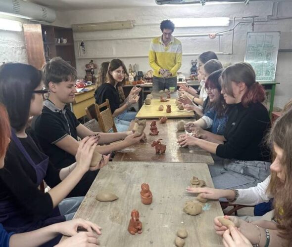 МИСТЕЦТВО, ЩО НАДИХАЄ: ПРОДОВЖУЄМО ЗНАЙОМИТИ З СФКМІК